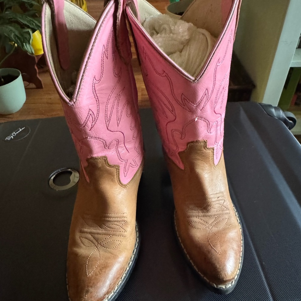 Old West Two-Tone Pink and Brown Heeled Boots - Picture 2 of 8
